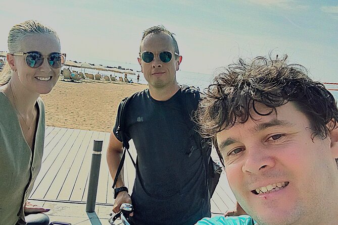 Barcelona Highlights Bike Tour - Why Barcelona on Two Wheels Actually Feels Easy