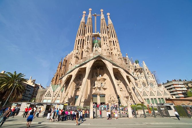 Barcelona Highlights & Montserrat with Port or Hotel Pick Up - Museu Nacional d’Art de Catalunya and the “See It From the Right Place” Strategy