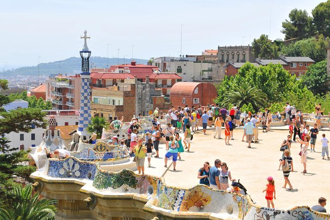 Barcelona Highlights Private Guided Tour with Hotel Pick-up - Park Guell and Sagrada Familia: tickets, time, and smart planning