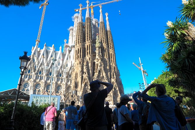 Barcelona Highlights & Sagrada Familia Tour: Priority Access - Key things I’d pay attention to before you book