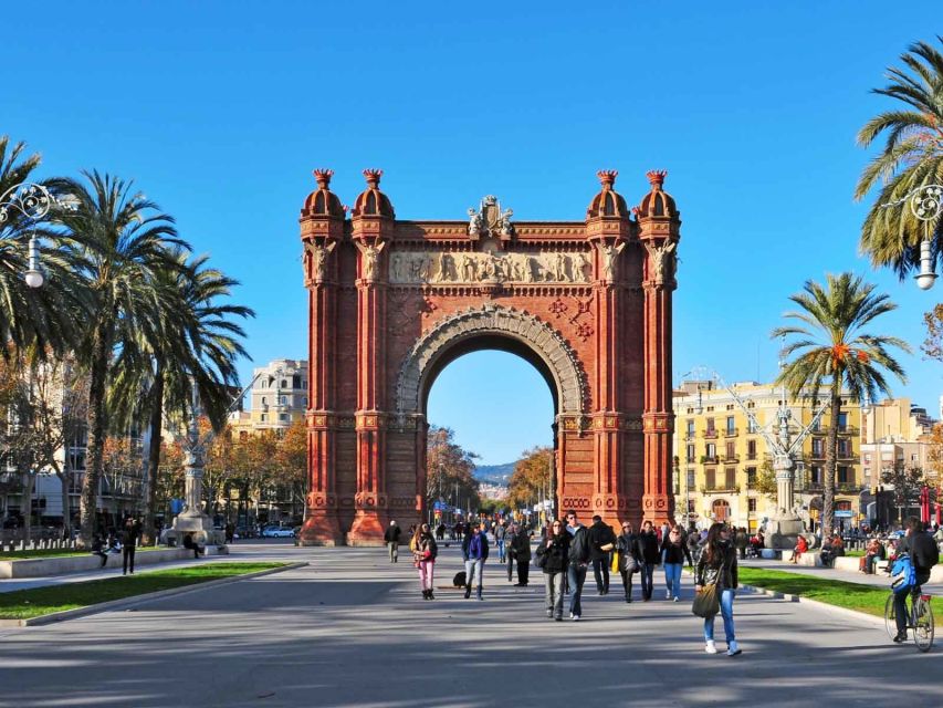 Barcelona Highlights Small Group Half-Day Tour with Pickup - Tips to get more out of this architecture-focused day