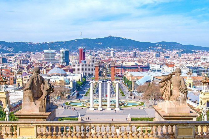 Barcelona Highlights Small Group Tour with Hotel Pick Up - Pickup and the Morning Rhythm in Barcelona City