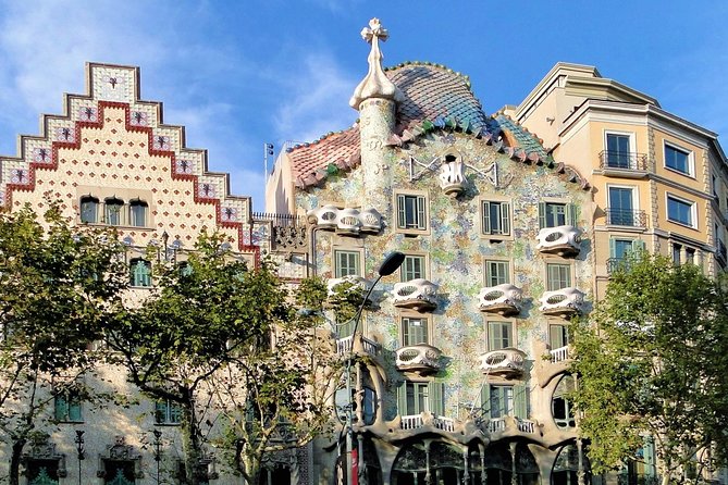 Barcelona Highlights Small Group Tour with Hotel Pick Up - The Temple of Augustus: A Small Courtyard With Big Age