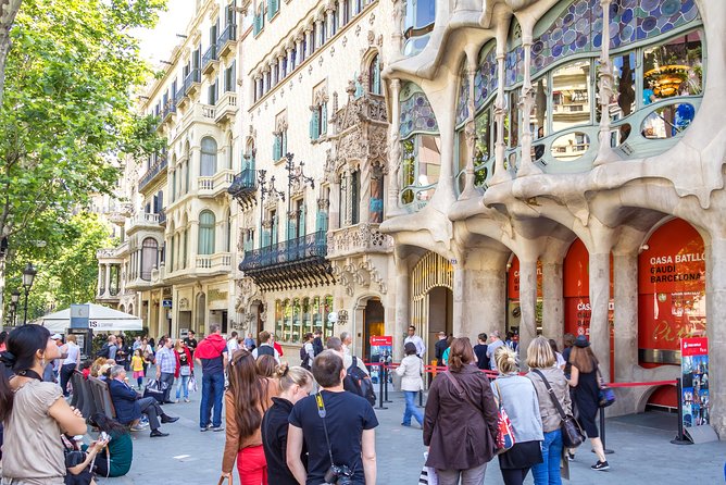Barcelona Highlights Tour and Montserrat Monastery with Hotel Pick-up - A small-group Barcelona plus Montserrat day that actually feels human