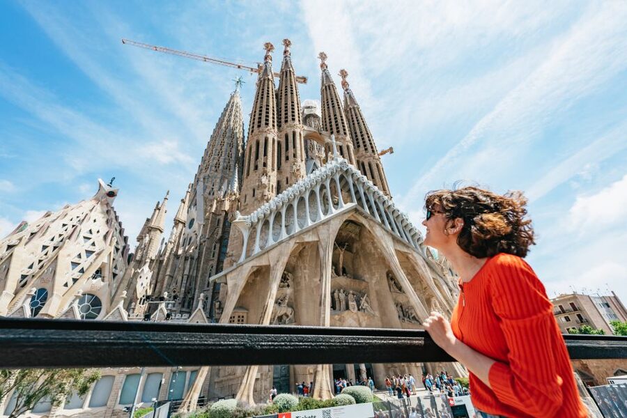 Barcelona Hop-On Hop-Off Bus and FC Barcelona Immersive Tour - Timing, Meeting Point, and On-the-Ground Logistics