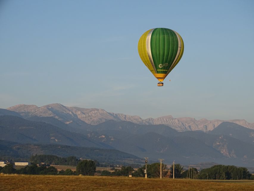 Barcelona: Hot Air Balloon Flight Experience - Safety, pilots, and the feeling of being in good hands