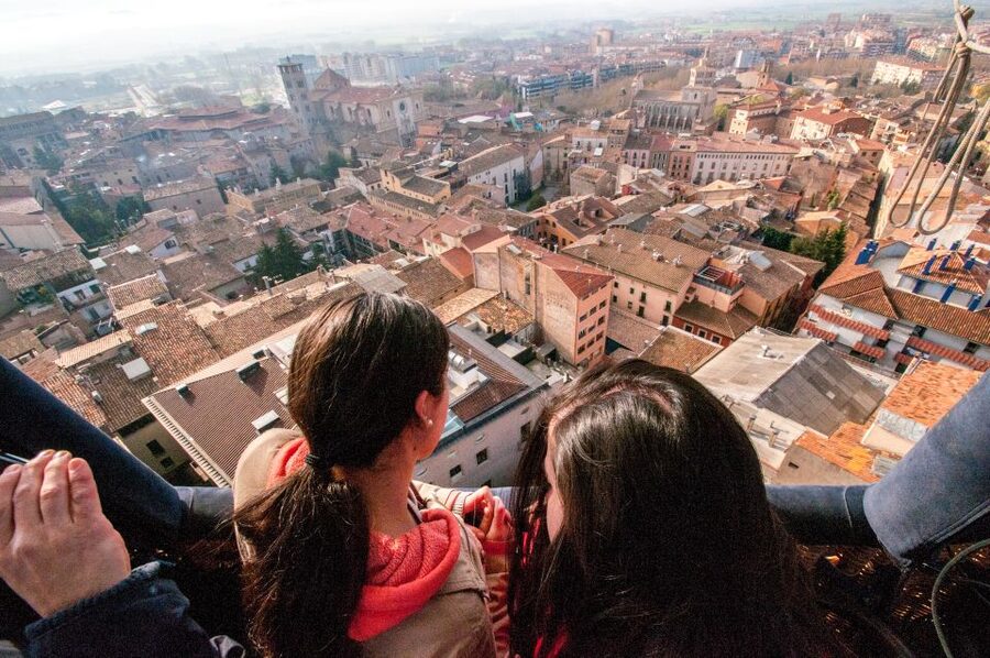 Barcelona: Hot Air Balloon Ride with Optional Transportation - Who this balloon ride suits best