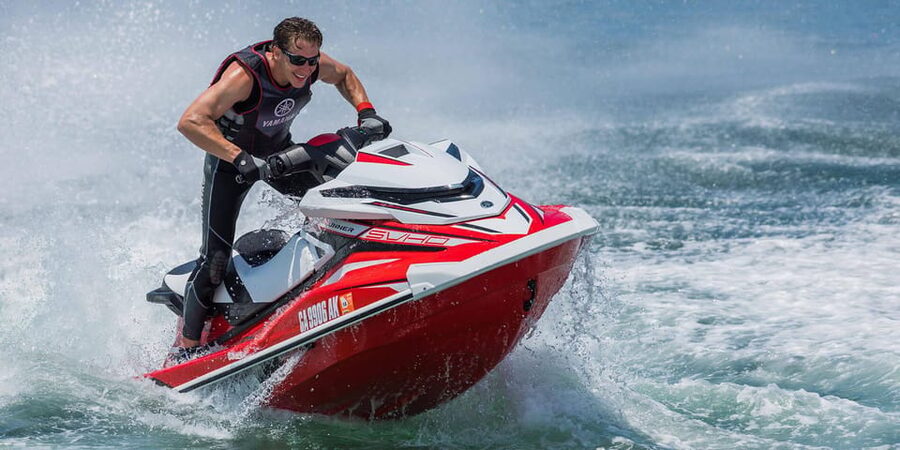 Barcelona: Jetski Rental in Barcelona - Driving a jet ski in Barcelona: speed, control, and what you’ll notice first