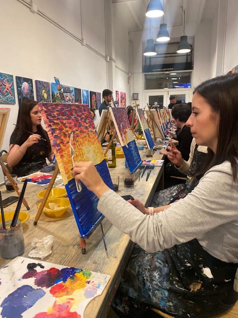 Barcelona: Learn to paint, sip wine, enjoy snacks & music - Studio setup and art supplies: the difference between trying and producing