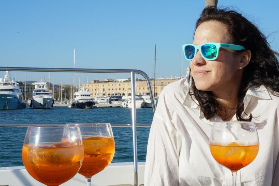 Barcelona: Lunch or Dinner on the Mediterranean Sailing Tour - The Barcelona skyline moment, and why it changes your meal