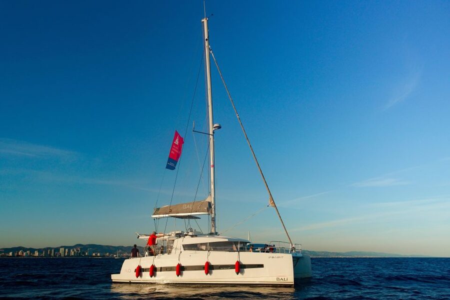 Barcelona: Lunch or Dinner on the Mediterranean Sailing Tour - Who this experience fits best in your Barcelona plan