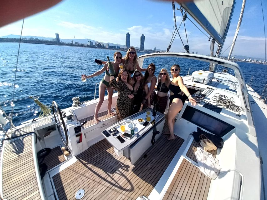 Barcelona: Luxury Private Sunset Yacht Cruise - Key highlights at a glance