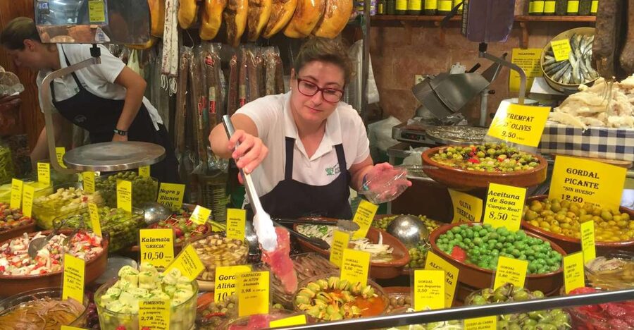 Barcelona Market Food Tour, Local & Artisanal Tastings - Meeting at 133 Calle Mallorca, and how the 2.5 hours feel
