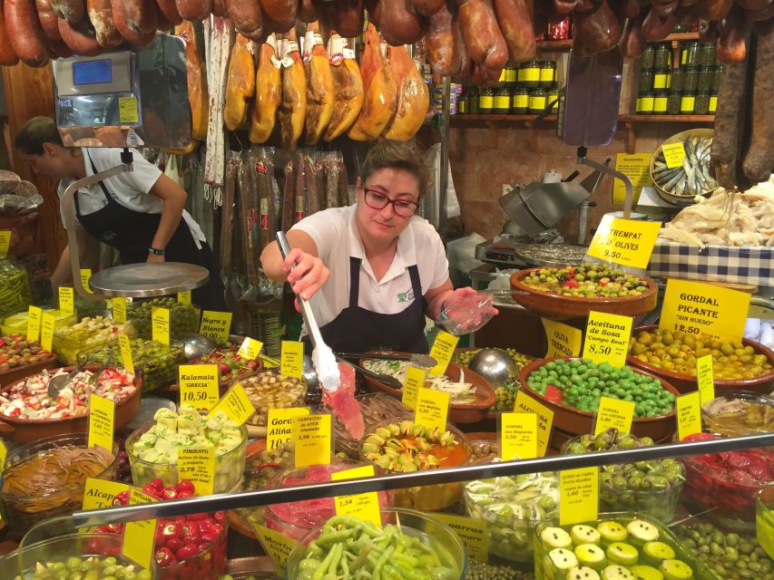 Barcelona Market Food Tour, Local & Artisanal Tastings - Small group size and your guide, in practice
