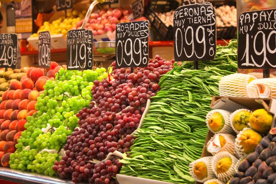 Barcelona: Market, Tasty Tapas/Food and Gothic History Tour - Catalan classics in the Gothic Quarter: botifarra, pa amb tomàquet, and more