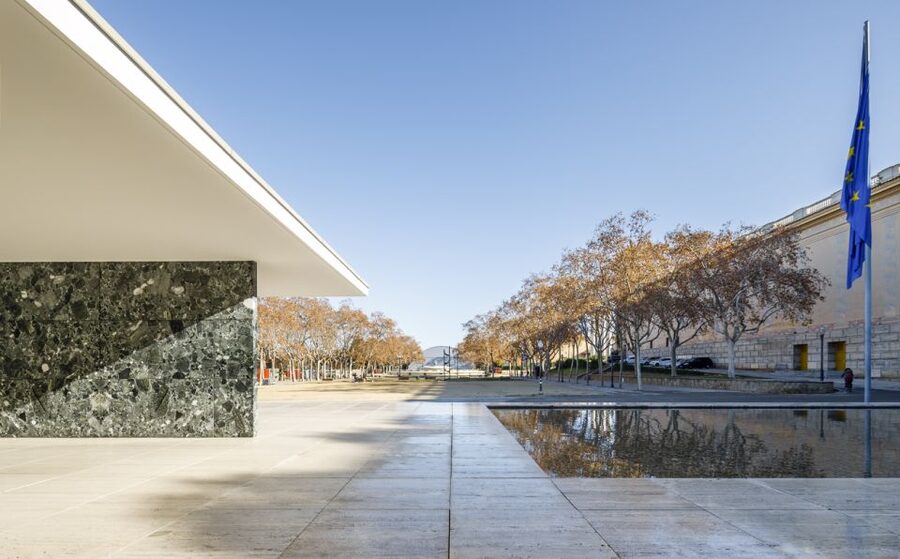 Barcelona: Mies van der Rohe Pavilion Ticket and Audio Guide - Entering with a Skip the Line Ticket and Audio Guide