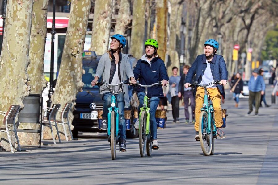 Barcelona: Montjuic Hill E-Bike Tour - E-bike comfort and safety, why the route feels manageable