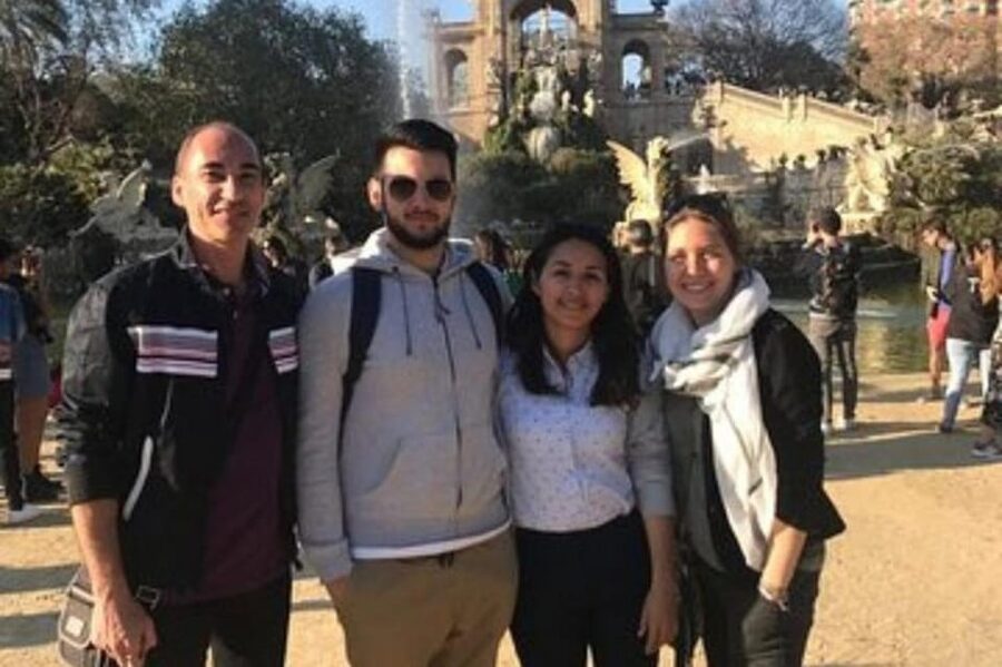 Barcelona : Montjuic Walking tour With A Guide - Getting Oriented at Mies van der Rohe Pavilion and Escultura Al Treball