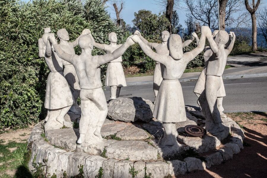 Barcelona: Montjuïc Walking Tour With Optional Flamenco Show - Carmen Amaya Monument: Flamenco’s Local Roots, Not Just a Stage Show