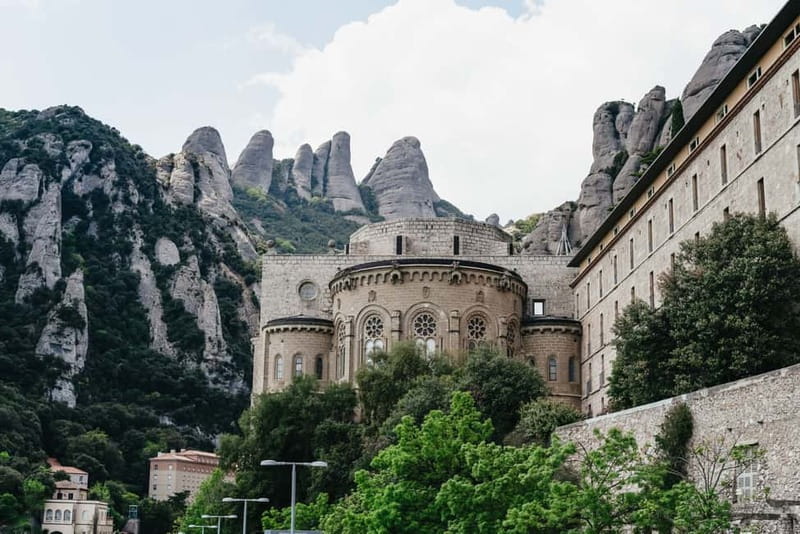 Barcelona: Montserrat and Winery Tour with Tapas or Lunch - Value and What You Are Really Paying For