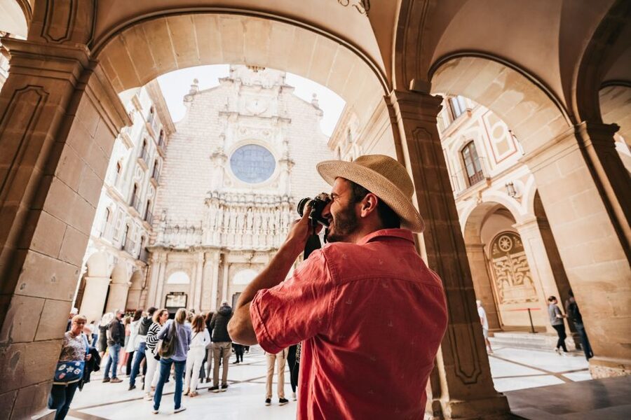 Barcelona: Montserrat and Winery Tour with Tapas or Lunch - How the Tapas or Lunch Option Changes What You Get
