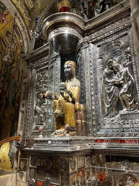 Barcelona: Montserrat Early Trip — Cable Car, Abbey & Hike - Cable car and funicular up, then a forest walk to viewpoint time