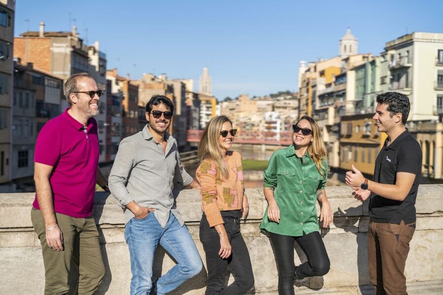 Barcelona: Montserrat, Girona & Costa Brava Guided Day Trip - Montserrat Monastery: the guided basilica experience and the Moreneta note