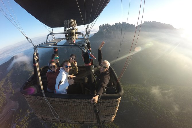 Barcelona: Montserrat Hot Air Balloon Ride with Champagne Toast - Getting there: meeting point, sunrise timing, and the real schedule