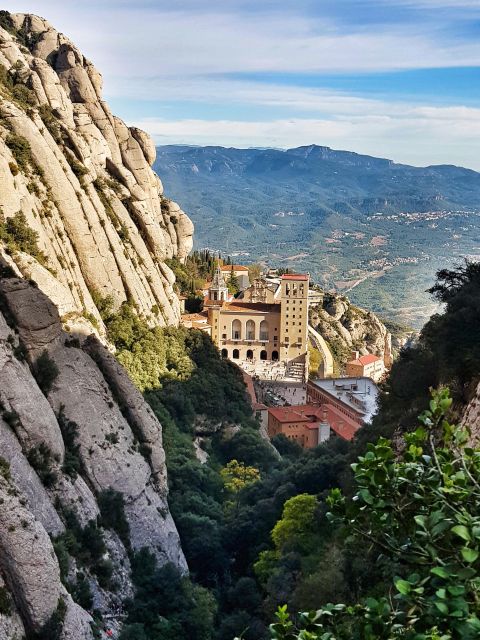 Barcelona: Montserrat Private Tour for Families with Pickup - Key things that make this Montserrat private tour work