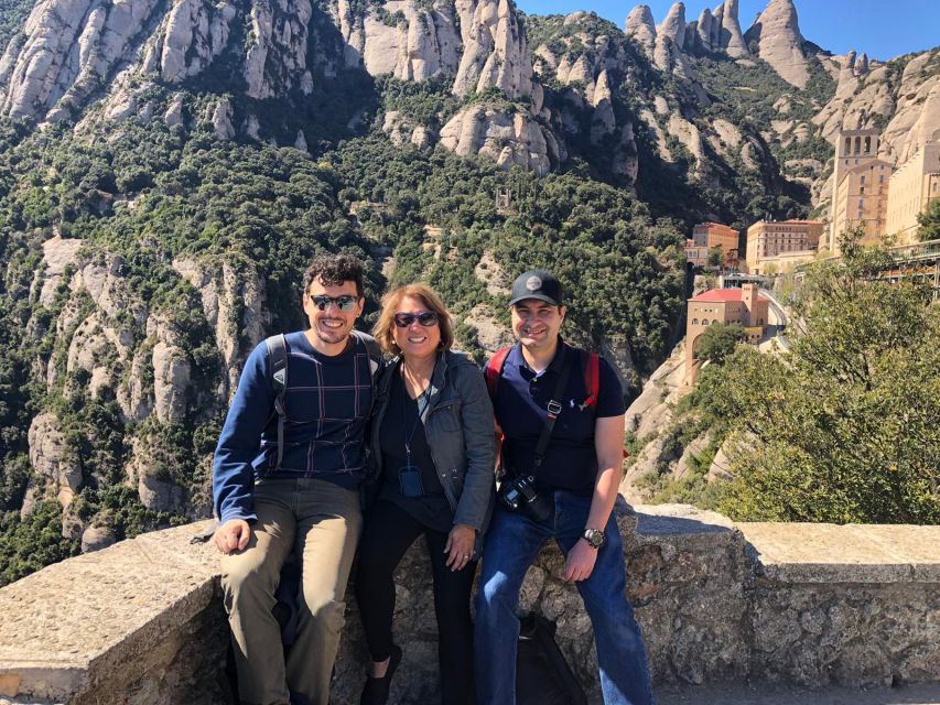Barcelona: Montserrat Private Trip with Monastery Ticket - Farmers market stop: cheese tasting with a local rhythm