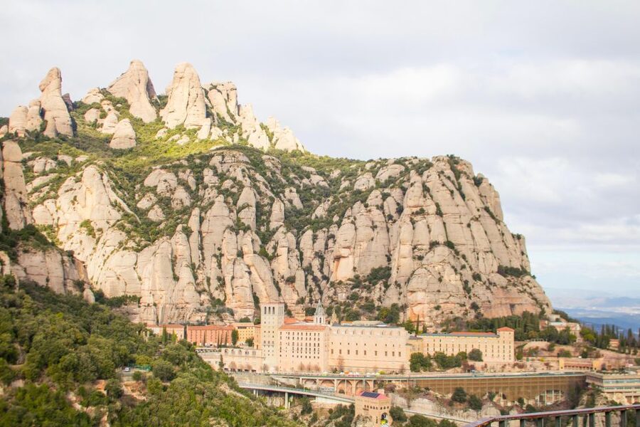Barcelona: Montserrat, Winery Tour & Lunch with Wine Tasting - The 12th-Century Farmhouse Lunch and Wine Pairing You Actually Want