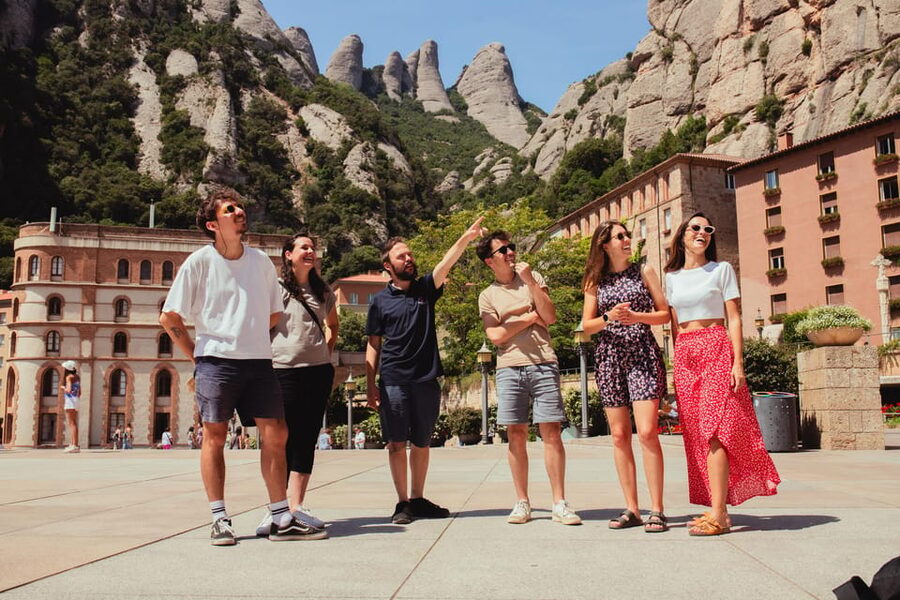 Barcelona: Montserrat with Winery, Lunch, and Train Options - Picking the Right Option: Free Time vs Train vs Winery Lunch