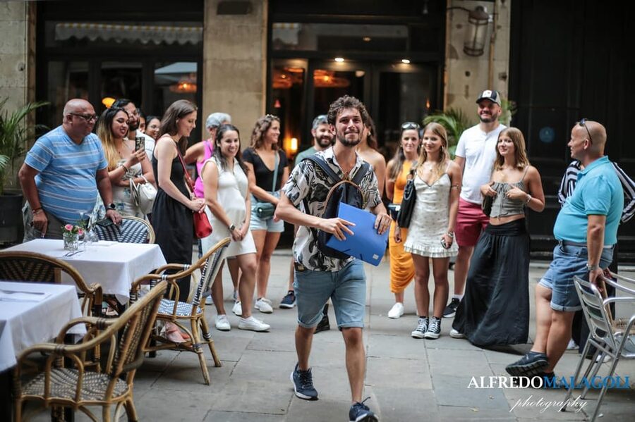 Barcelona: Old Town Guided Walking Tour - Why this Gothic Quarter walk is a great first day plan