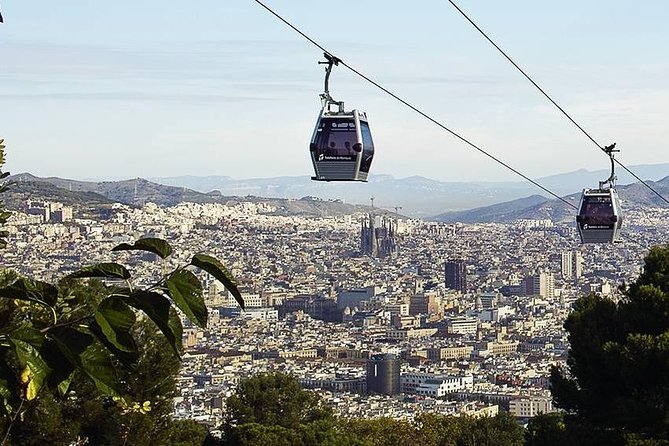 Barcelona: Old Town, Montjuic Castle, Cable Car Small Group Tour - Boqueria Market, La Rambla, and the quick Palau Güell moment