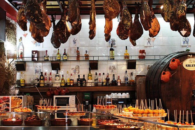 Barcelona Old Town Night Small Group Tour with Tapas & Flamenco - Ramblas Tapas Stop: What Included Food and a Drink Really Mean