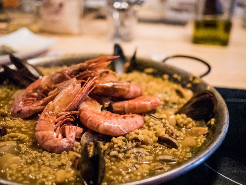 Barcelona: Paella Cooking Workshop and Market Tour - Should you book this Barcelona paella workshop?