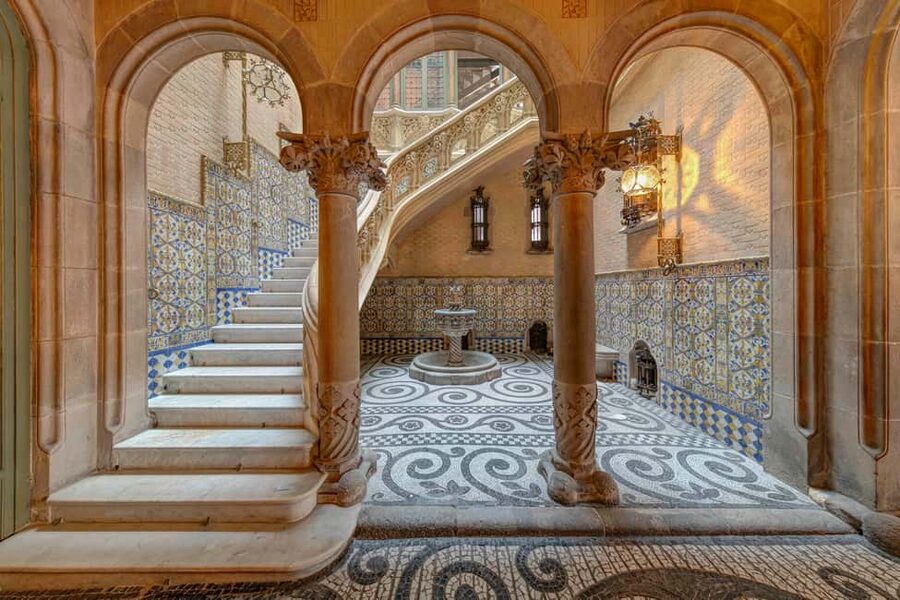 Barcelona: Palau Baró de Quadras Tickets and Guided Tour - Mosaics, Sgraffito, Ceramics, and Arabesque Woodwork You Can Actually See