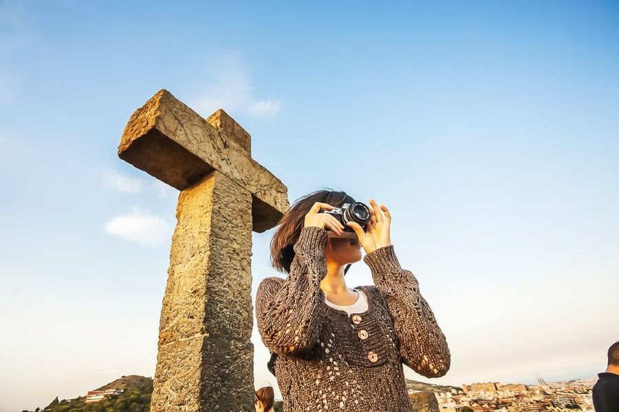Barcelona: Park Güell Admission Ticket - Hypostyle Room and Plaça de la Natura: what to see, and what to expect if it’s closed