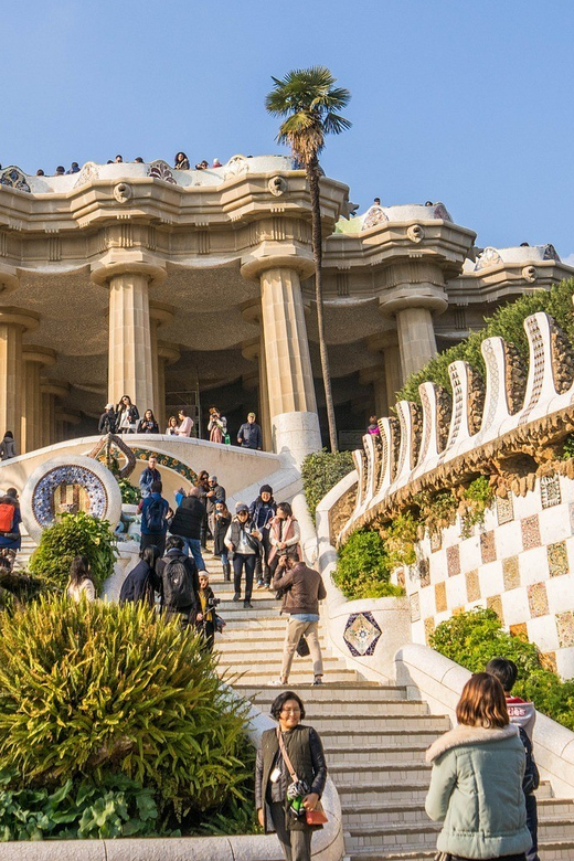Barcelona: Park Güell Guided Tour - Practical prep: shoes, ID, and what to leave behind