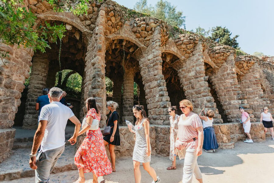 Barcelona: Park Güell Guided Tour & Priority Access - Who This Tour Is Best For (And Who Might Want Another Plan)