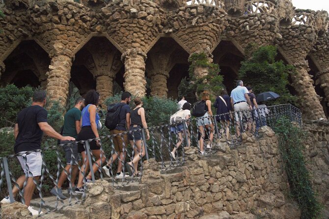 Barcelona: Park Güell Guided Tour & Tickets with Fast-Track Entry - Your Guided Route Through Gaudí’s Best-Known Symbols