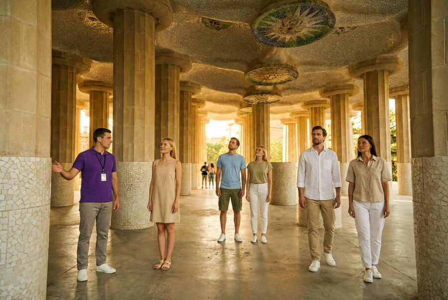 Barcelona: Park Güell Guided Tour with Fast-Track Ticket - Pacing in a 1.5-hour guided visit: what to expect from the route