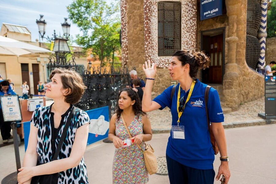 Barcelona: Park Guell Guided Tour with Skip-the-Line Entry - Key highlights that make this tour work