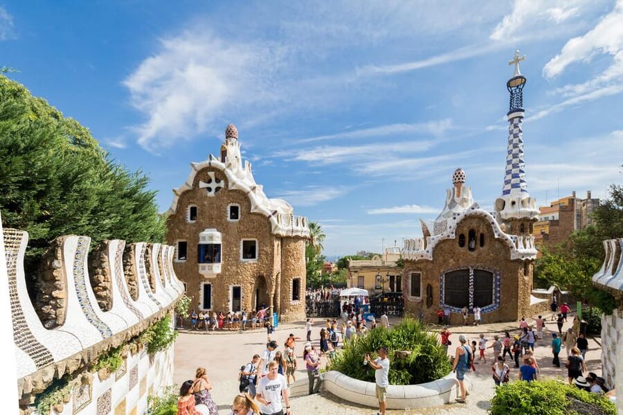 Barcelona: Park Guell Guided Tour with Skip-the-Line Entry - The 45 minutes of free time after the guided portion