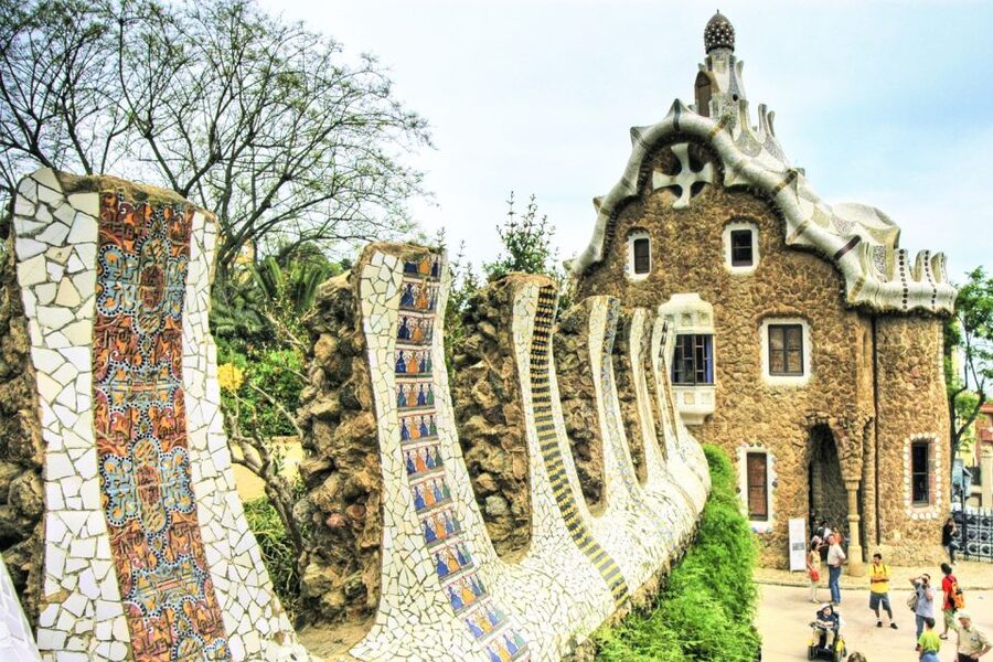 Barcelona & Park Güell: Private Half-Day Tour with Pickup - Passeig de Gràcia and the Modernisme lane: see the city’s design language