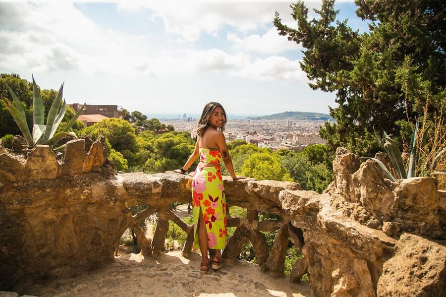 Barcelona: Park Güell Private Photography Experience - Posing Help That Makes You Look Natural (Without Feeling Fake)