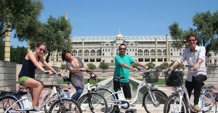 Barcelona: Personalized Private E-Bike Tour - Meeting at Plaza Real and getting your ride-ready