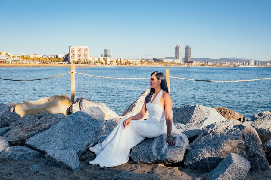 Barcelona Photo Experience: famous landmarks or the beach! - Price and value: why $65 for a group of up to 8 can make sense