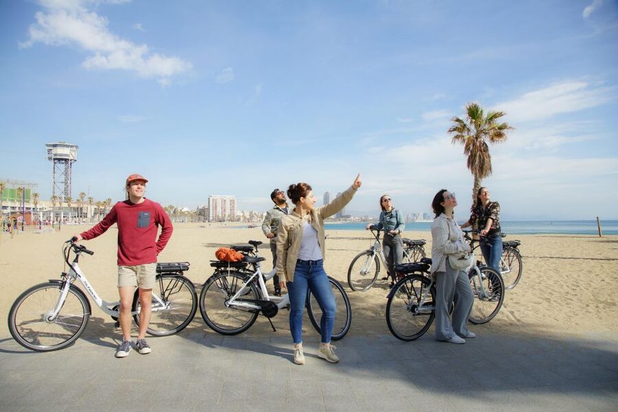 Barcelona Photo Highlights 4h Small Group eBike Tour - Gaudi on Passeig de Gracia: Casa Batlló and Casa Mila Photo Time That Actually Helps