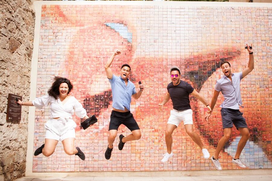 Barcelona: Photoshoot Tour Old Town - Key things to know before you book